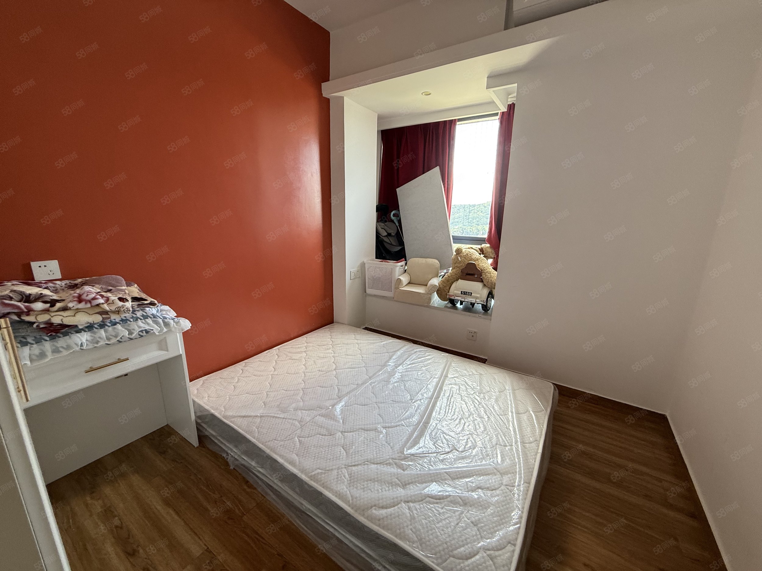 怡德花苑3室2厅2卫145㎡东南125万