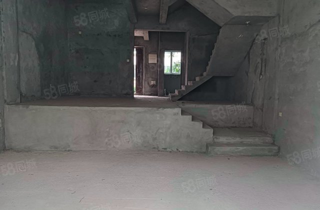 长信半岛美庐4室2厅196㎡125万二手房图片