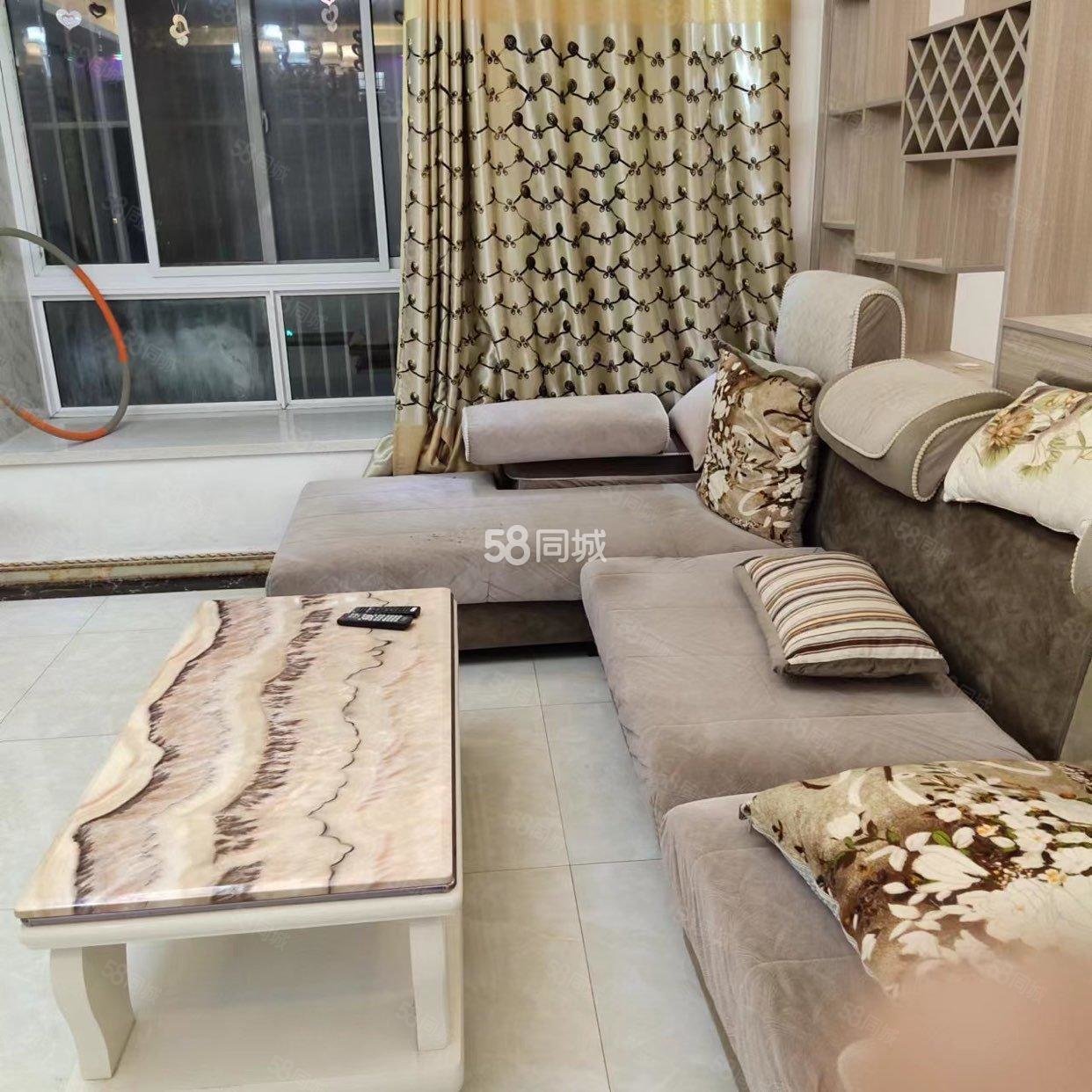 巨人印象小区3室2厅2卫128㎡南58万