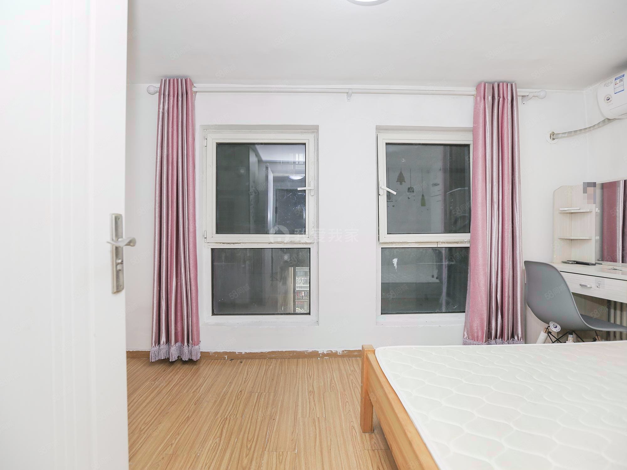 朗峰嘉園3室2廳2衛(wèi)66.2㎡東西330萬