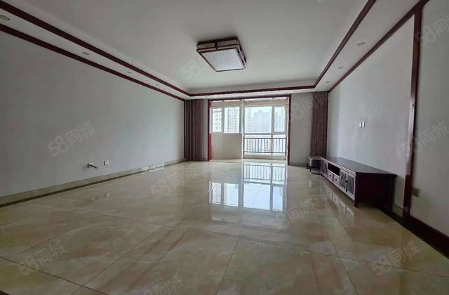 卓正丽景蓝湾(B区)3室2厅161.08㎡126.8万二手房图片