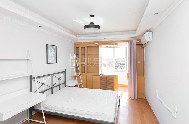 沙滩后街55号院3室1厅56.43㎡590万二手房图片