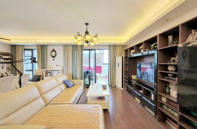 万科金域华府(三期)4室2厅127㎡118万二手房图片