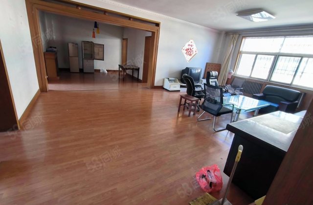 欣德利小区3室2厅262.5㎡99万二手房图片