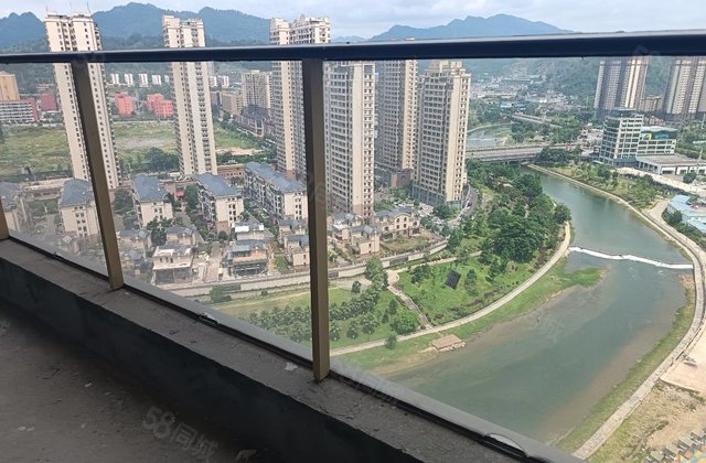 御府湾三期洲际河著3室2厅117㎡56.8万二手房图片