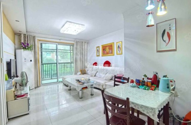 房东急售！三室两厅一卫！全屋干净整洁！采光好！看房方便！