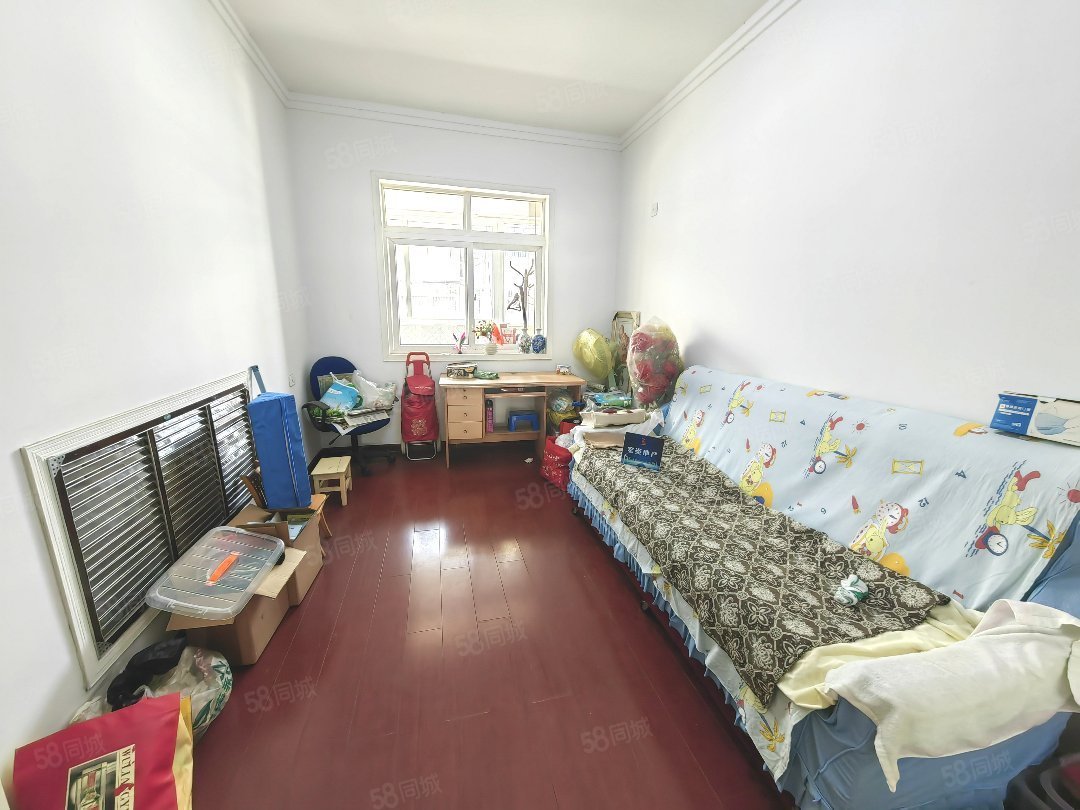 自然巷家天下小区3室2厅2卫138㎡南北46万