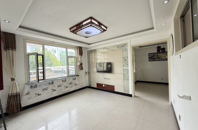 文轩中学 步梯二楼 龙山南区 三室朝阳 南北通透 停车方便