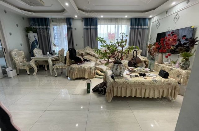 民生凤凰城2号院 精装可拎包入住 刚需小三居 次新小区