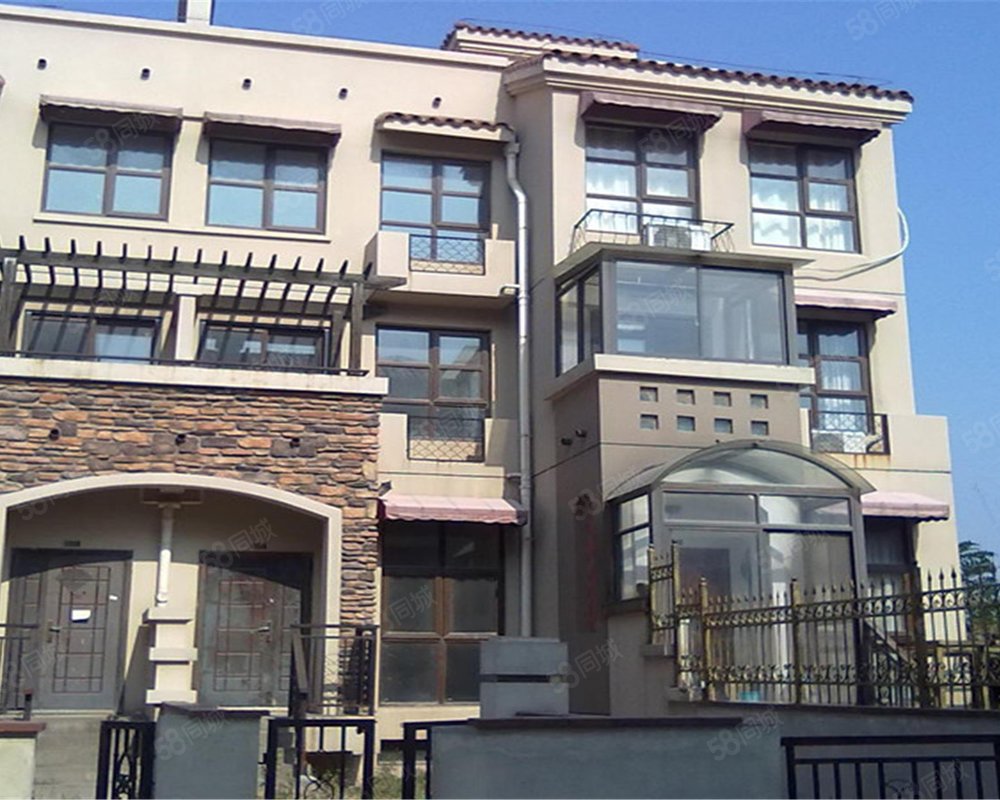 东郊小镇第四街区别墅外环以外