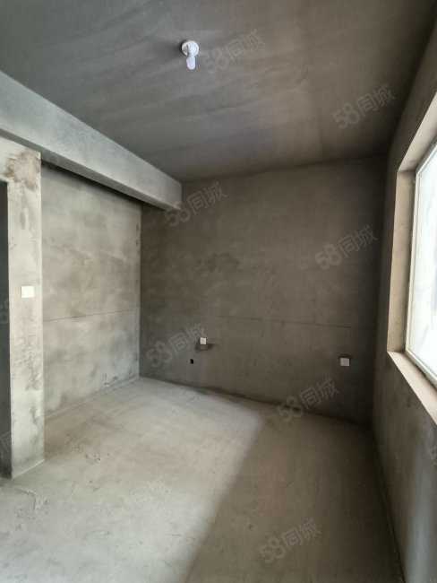 华铭阳光府3室2厅1卫107㎡南北80万