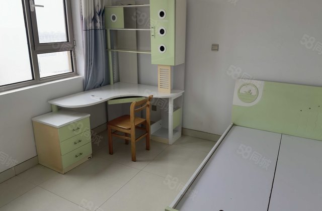 子母车位，有60平 露台可装修使用。送阁楼送车位