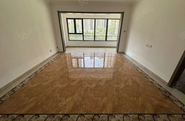 开发区徒骇河国岳府四室两卫，送车位边户