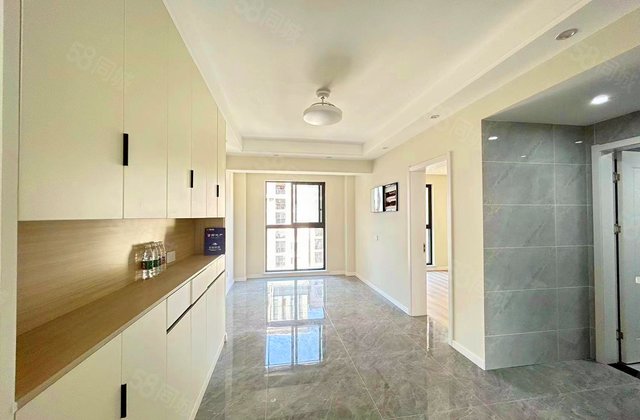 大成珺3室2厅143.15㎡188万二手房图片