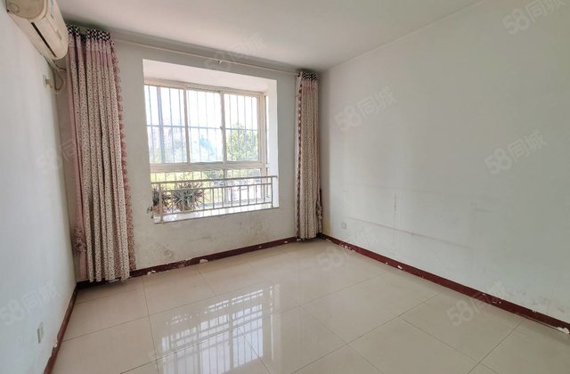 多层3楼送车库！送储藏室！元宝户型！东边户！三室两厅 免大税