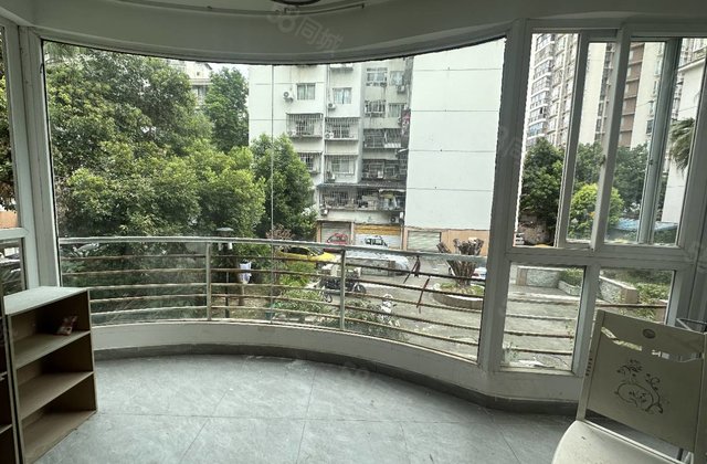 荣兴江景天下3室2厅126㎡42万二手房图片
