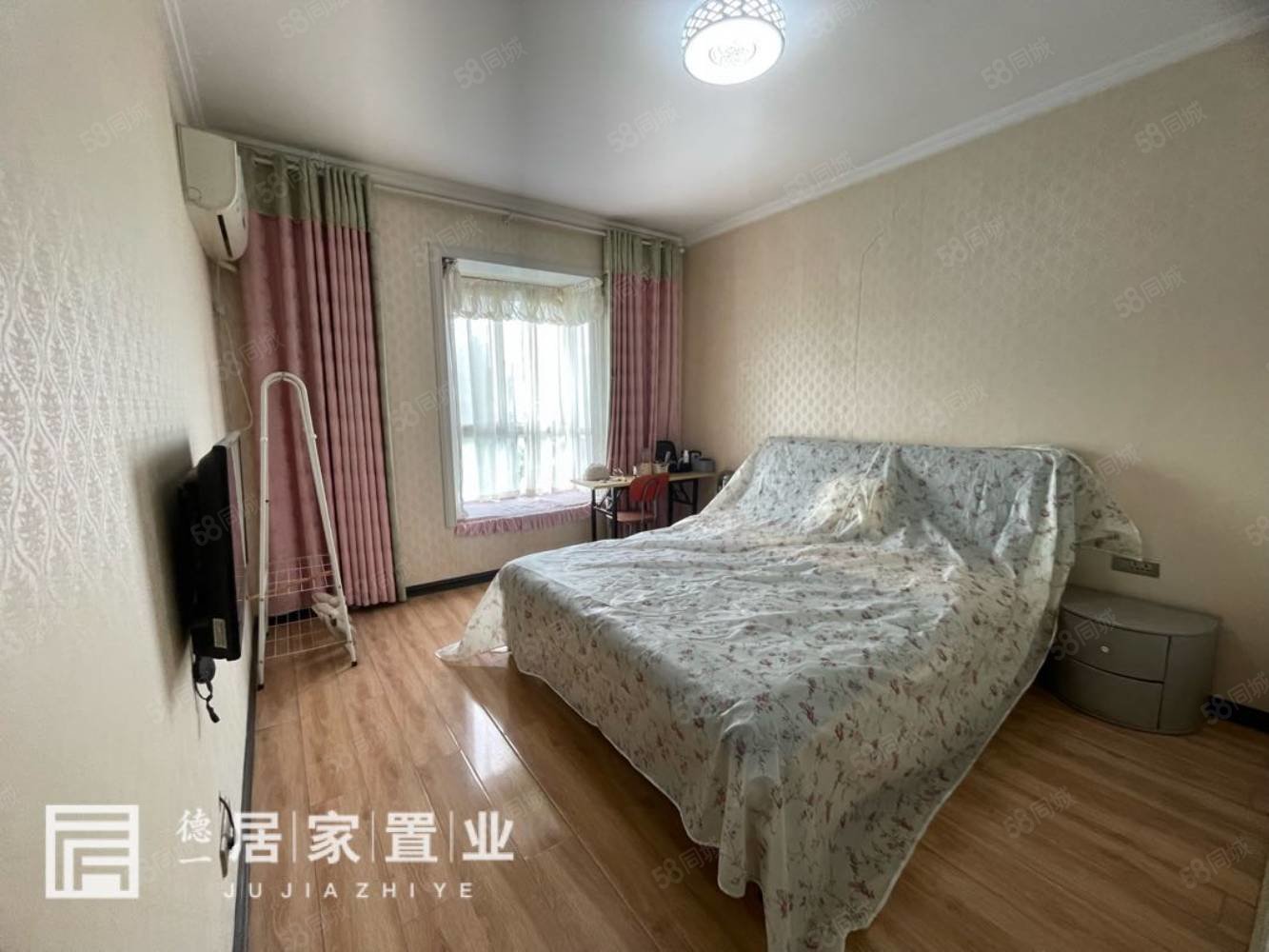 盛世东城4室2厅2卫135.5㎡南北58万