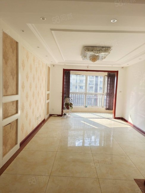 精装修带着地下室和车位,132万可议,齐华棕榈城-淄博58同城