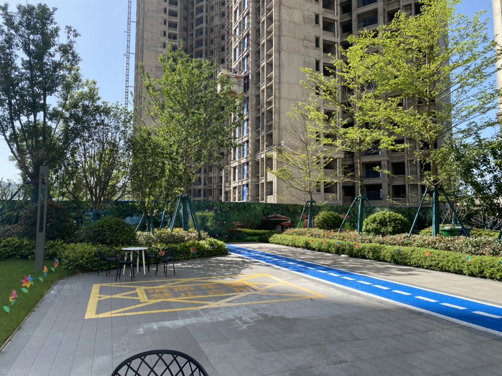 世茂雅宸3室2厅2卫101㎡南北45.8万