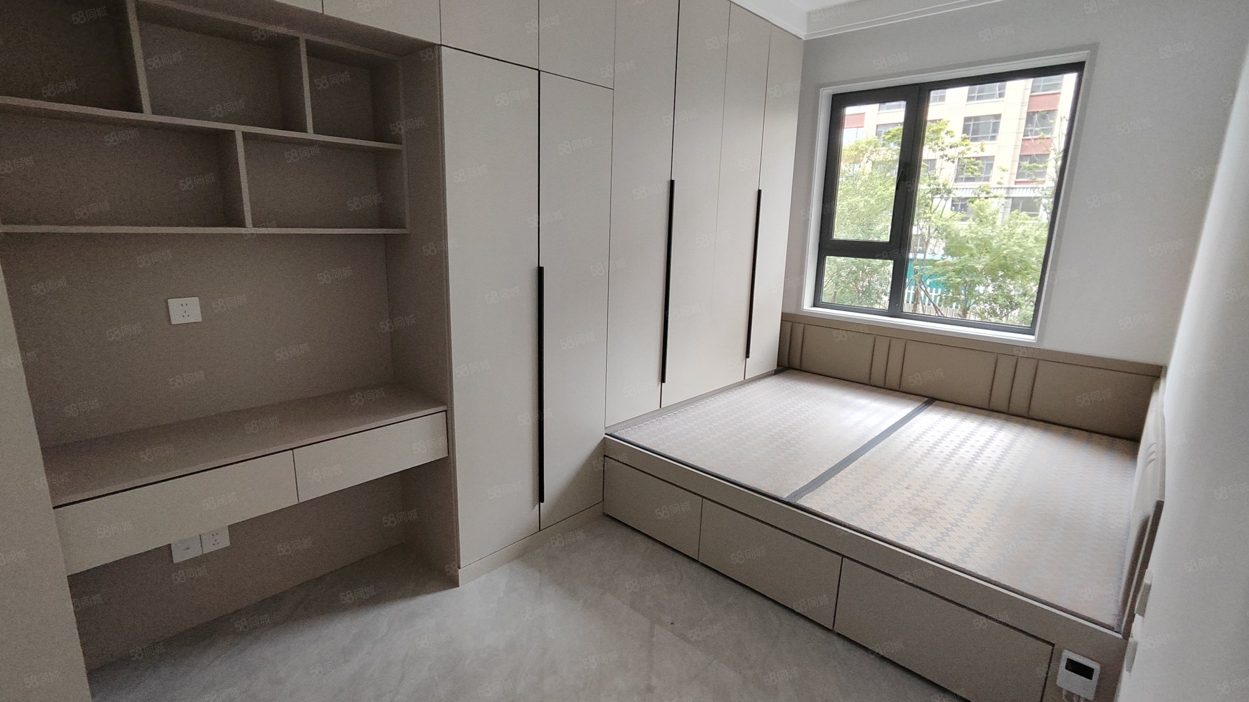 书香门第3室2厅2卫128.45㎡东58万