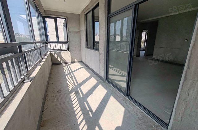 湖畔春晓3室2厅130㎡102万二手房图片