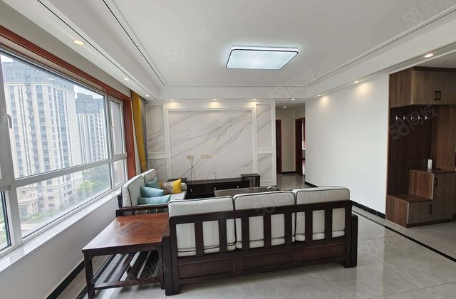 急售民生凤凰城2号院 高楼层视野好 带电梯 双卫生间正南朝向