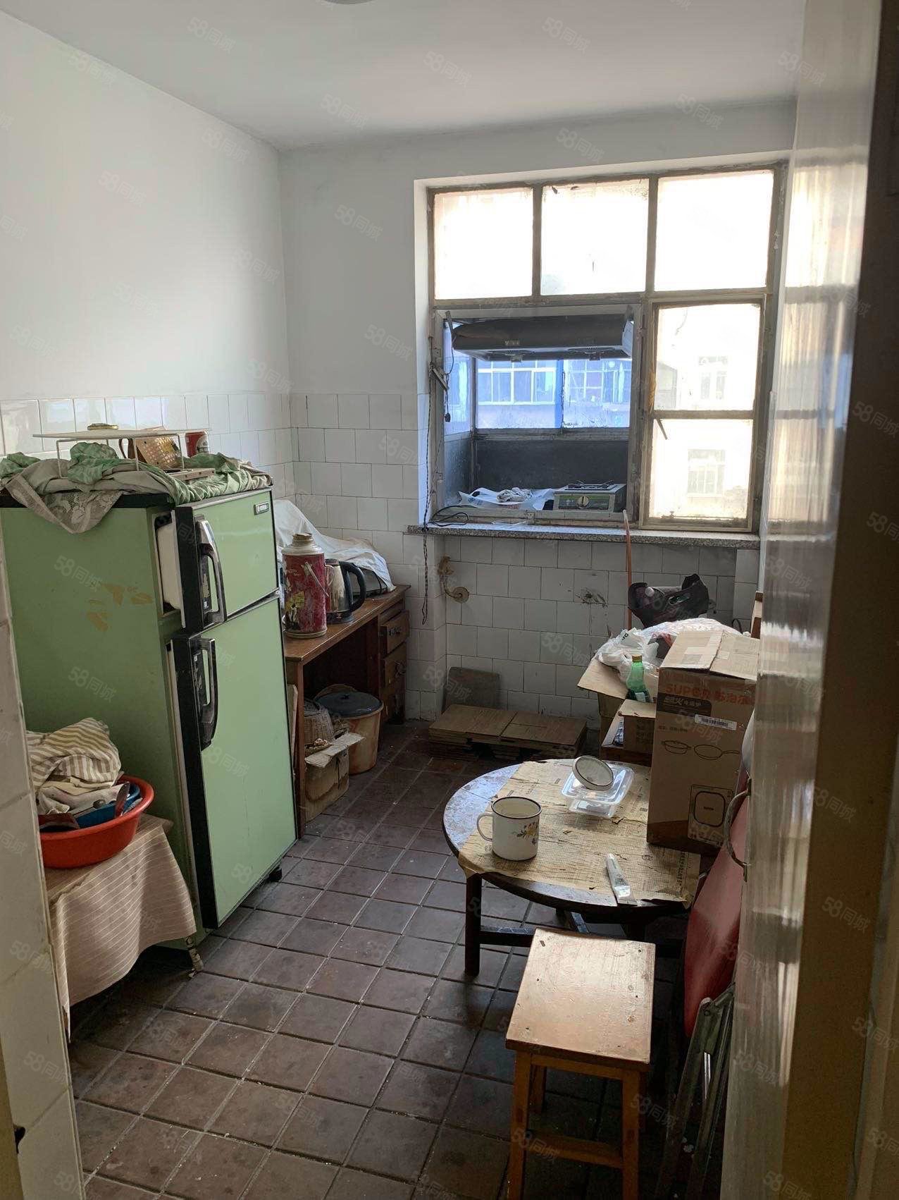 安居里2室1廳1衛(wèi)67㎡南北33萬