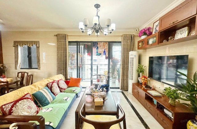 华侨城天鹅湖3室2厅117.39㎡169万二手房图片