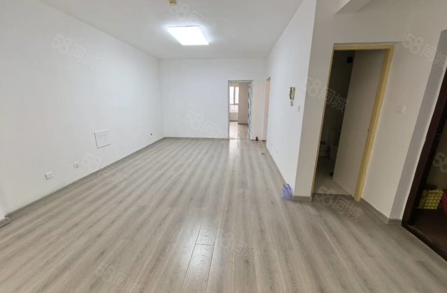 老文轩电梯房好楼层，视野好，两卫精装带车位地下室，好看房