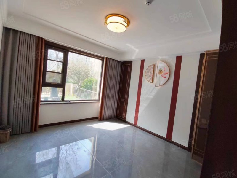 天润公馆一楼带院送下沉复试送车位送储藏室有下沉双院中式装修