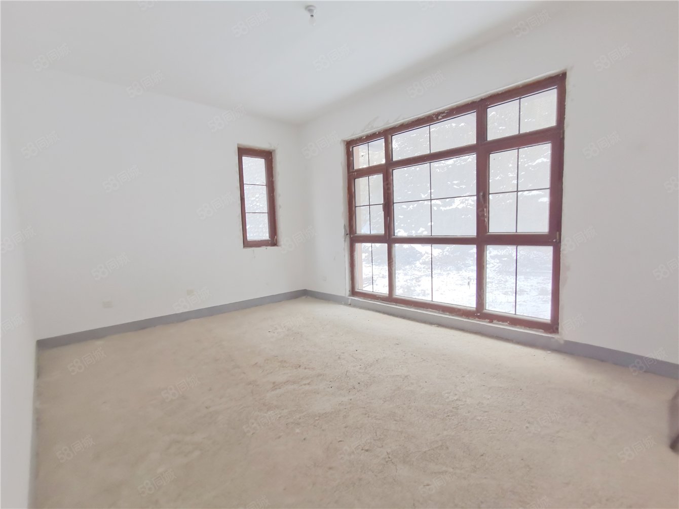 天恒半山世家7室3廳4衛(wèi)414.72㎡南北1550萬