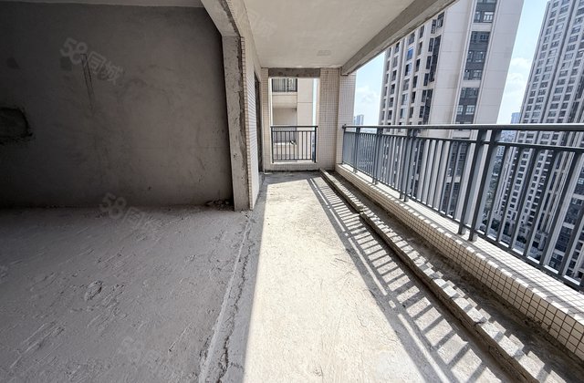 东汇名雅城5室2厅194.95㎡192万二手房图片