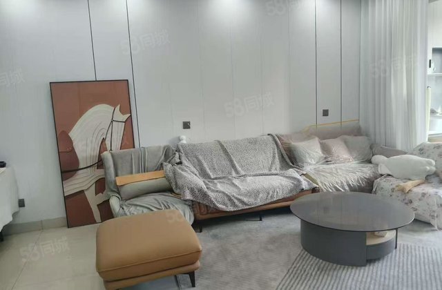 香江附近高档装修婚房诚心出售  带车位地下室 随时看房