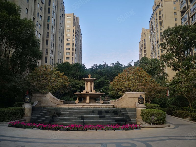 245万 精装修 南北通透 景和名苑 居家自住 保养好