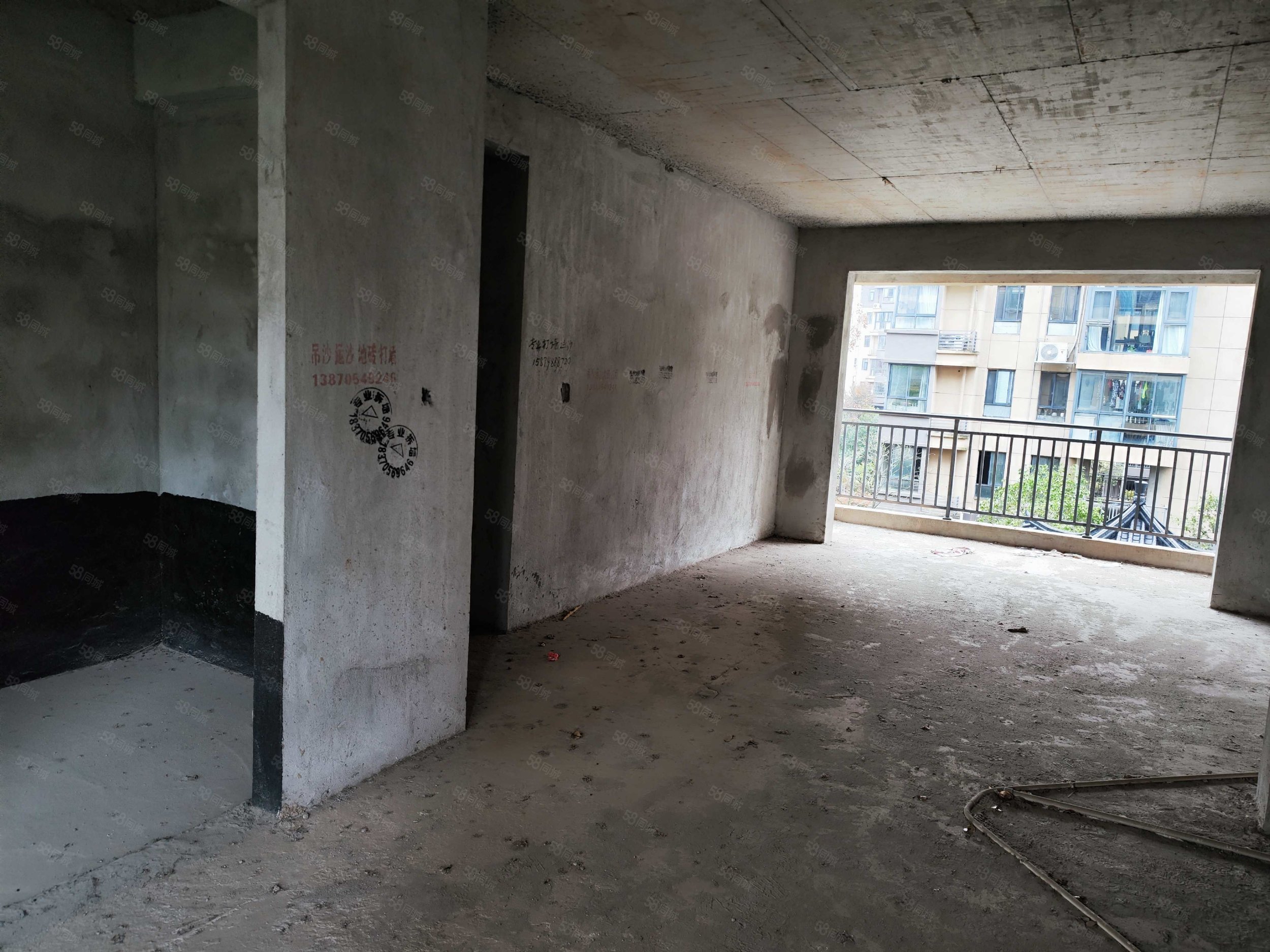 九天丽景3室2厅2卫117㎡南66.66万