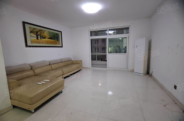 急售，湖边东方双语，城市主人，名人苑三期电梯洋房三室两厅两卫