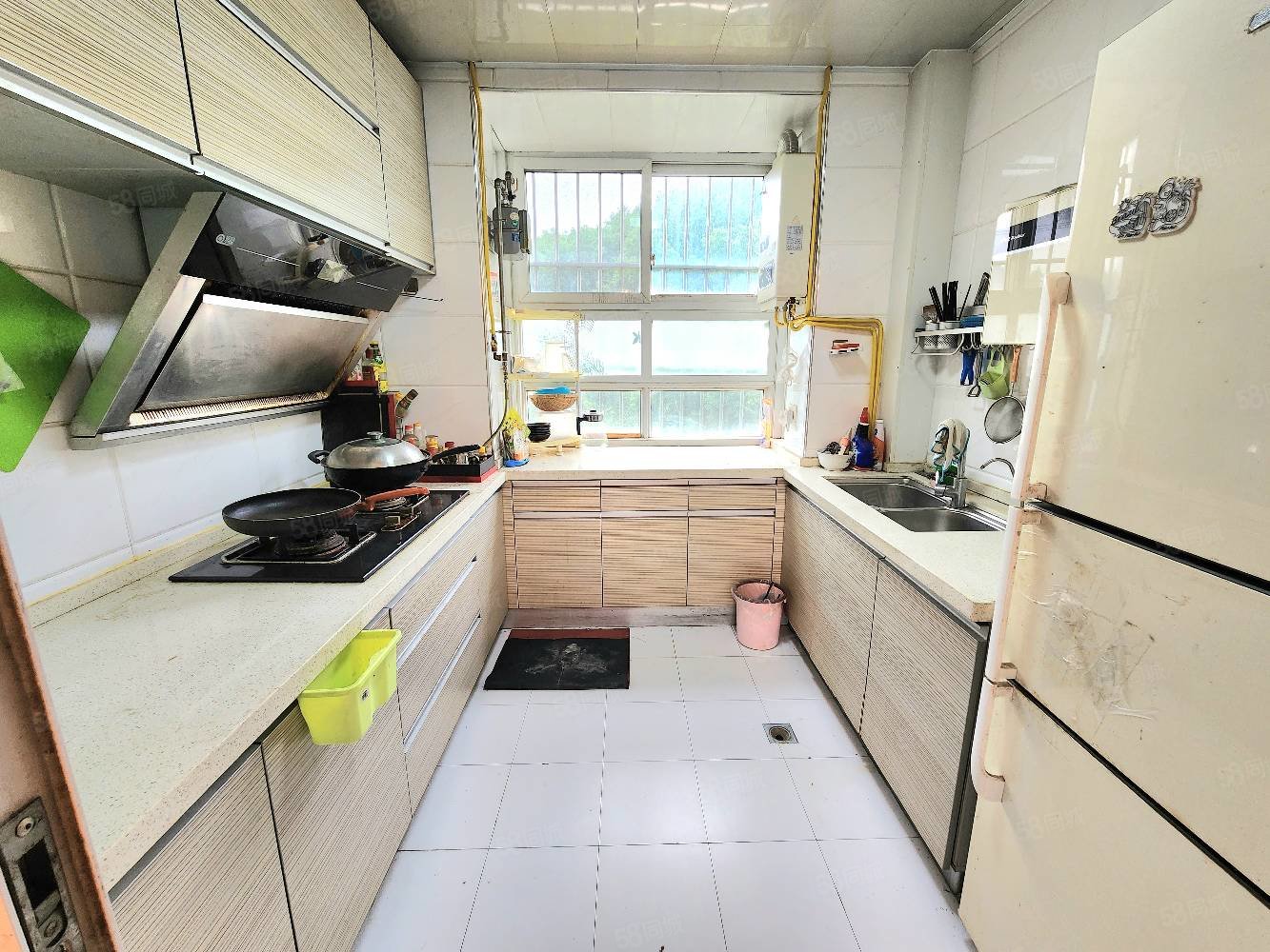 北山小区3室2厅2卫110㎡东南33万