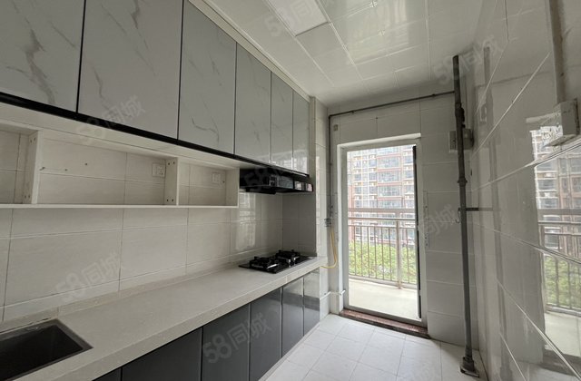 二中旁！书香东郡！三叶草户型！免大税！车储！双卫