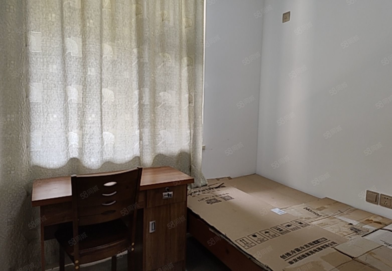 荣德庄园2室2厅1卫62.2㎡东南51万