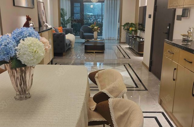海曙金茂悦3室2厅119.47㎡228万二手房图片