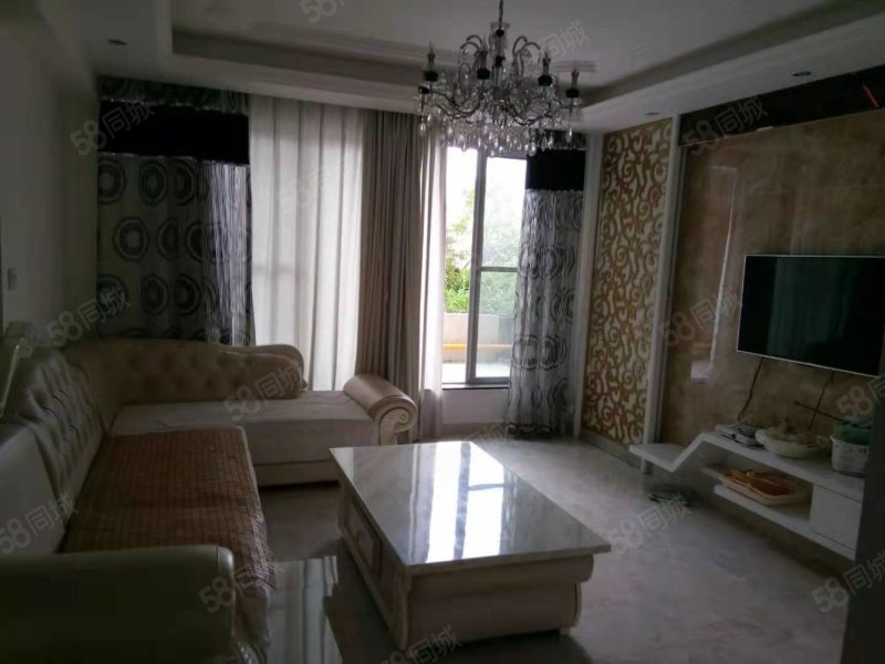 嘉丽阳光广场120平方总房价包车位有大平台