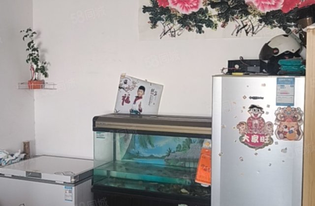 久和社区广福刘房东诚心卖，超市在门口送车位送地下室 房东直卖