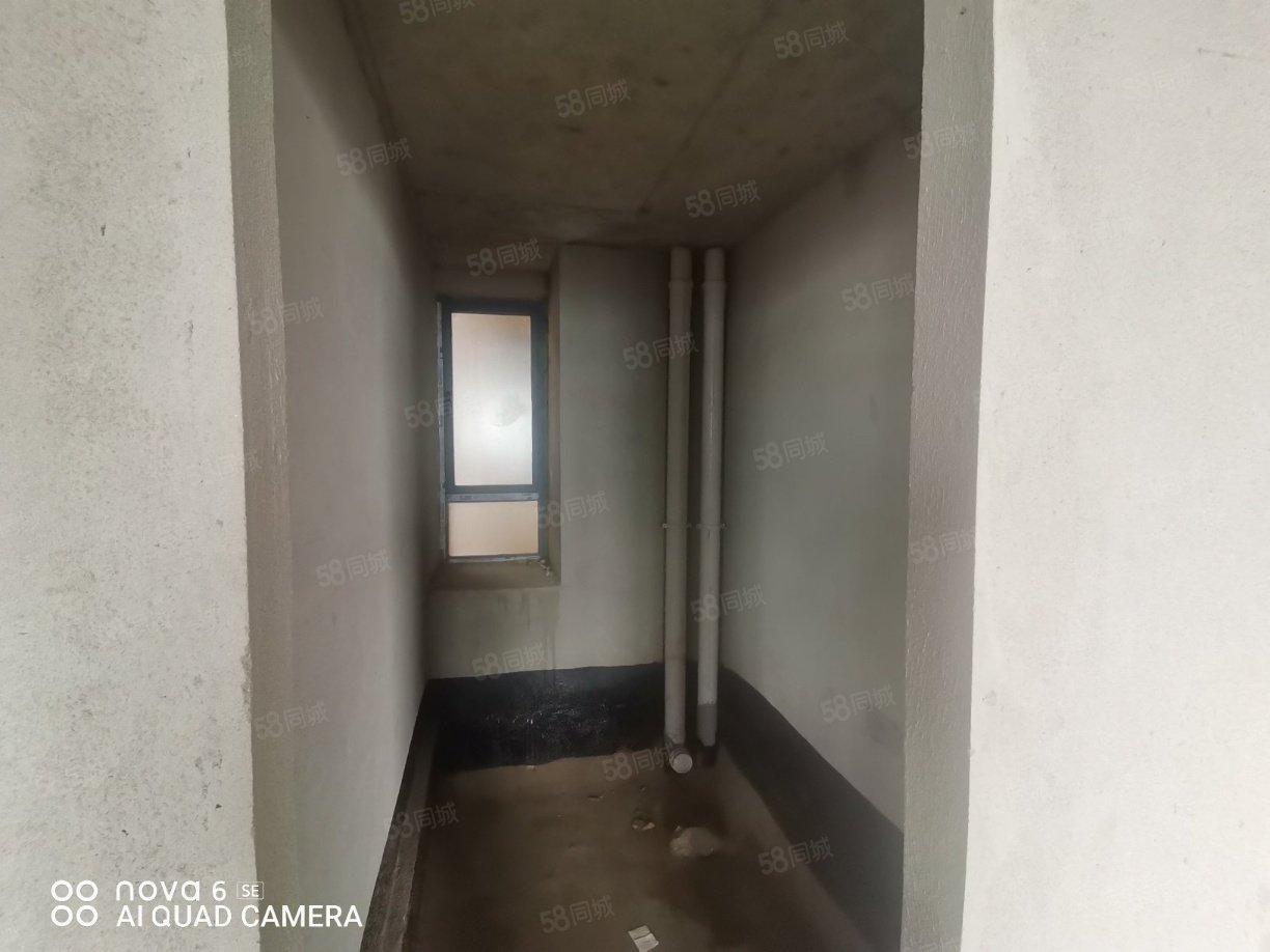 翰林珑城3室2厅2卫118㎡南北57万