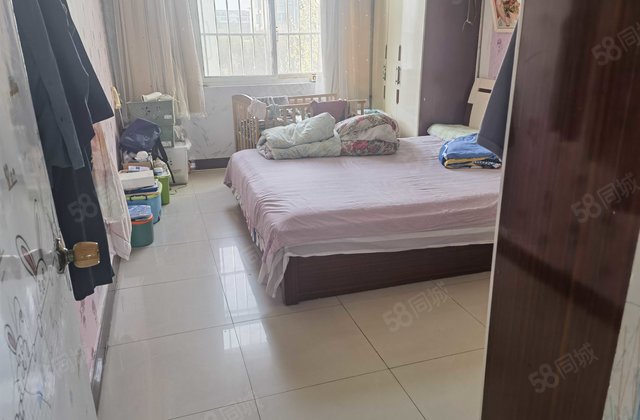 颐馨园3楼边户，个人房产，中介勿扰。