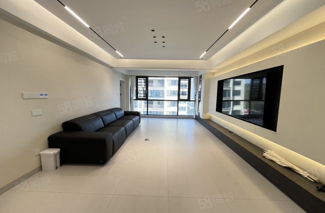 中甸龙云台4室2厅125.27㎡115.8万二手房图片