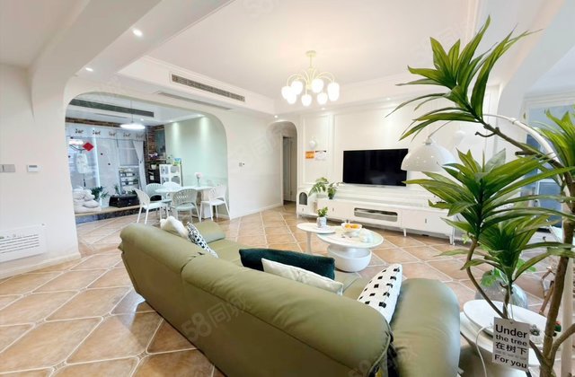 南城锦地3室2厅126.27㎡115万二手房图片