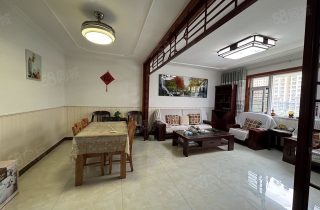 120平 电梯房 南北通透 豪华装修 周边商圈成熟 带储藏室