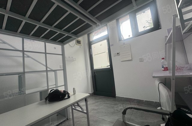 东旺胡同小区1室0厅9.1㎡190万二手房图片