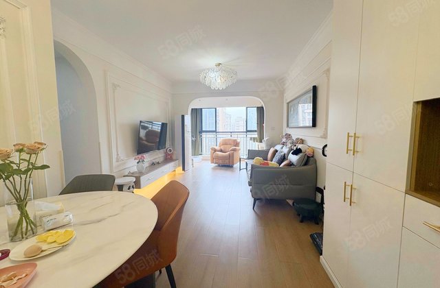 蓝光COCO金沙(一期)3室1厅74.15㎡180万二手房图片