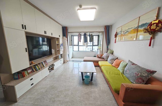 满二车位储藏室 精装修 观景 领包入住